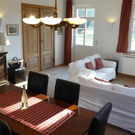 Gut Rattelvitz, Parterre C West