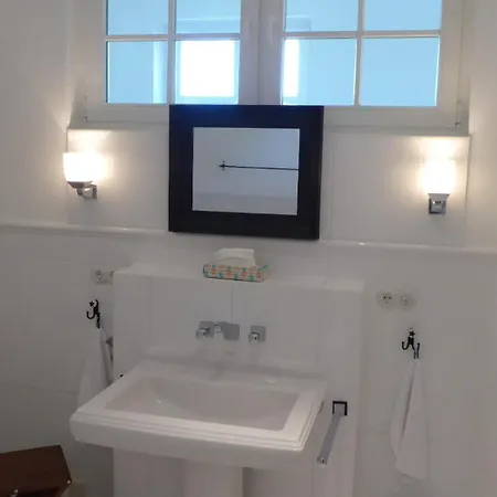 Gut Rattelvitz, Parterre C West דירה